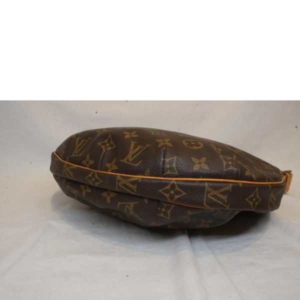 42406 3 Louis Vuitton Croissant MM Shoulder Bag Monogram