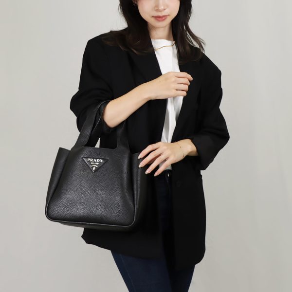 43206896g Prada tote bag Black