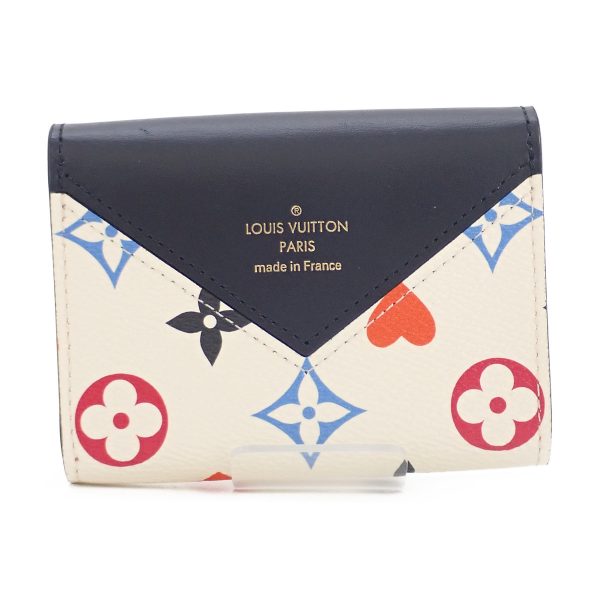 433932 02 Louis Vuitton Etuy Carte Game on Card Case White