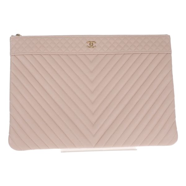 436230 02 Chanel Chevron V Stitch Clutch Bag Soft Pink