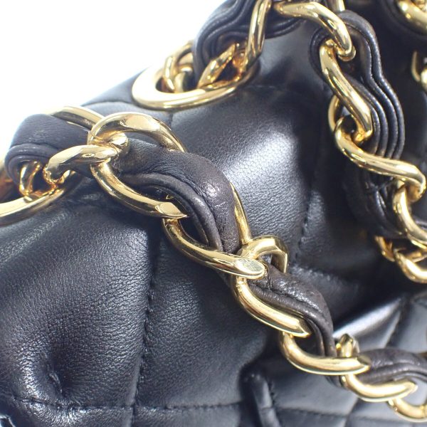 437212 14 Chanel Matelasse 30 Shoulder Bag Black