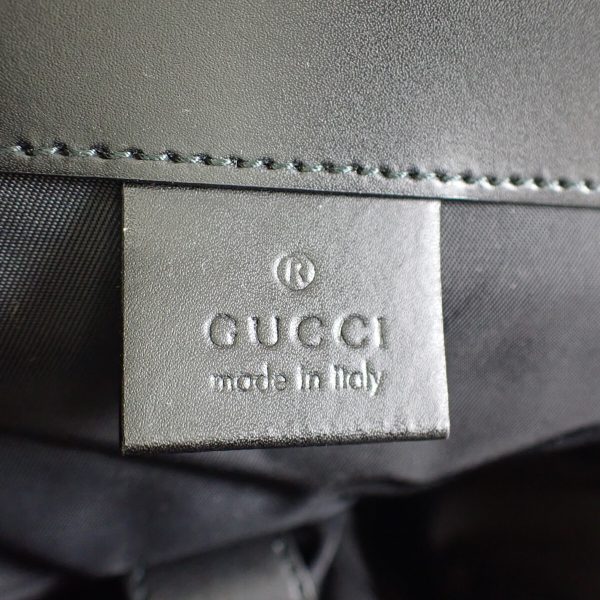 439425 08 Gucci GG Supreme Backpack Rucksack Beige Black