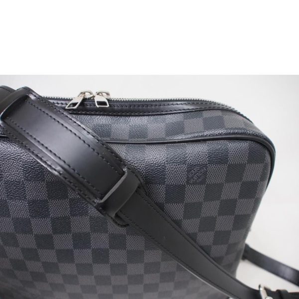 44035 5 Louis Vuitton IO Messenger Bag Damier Graphite