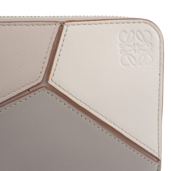 442570 10 Loewe Puzzle Zip Around Wallet Ghost Soft White