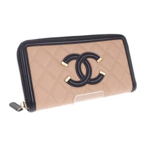 444063 01 Chanel Black Quilted Lambskin Medium Chanel 19 Bag