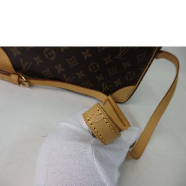 45855 7 Louis Vuitton Trocadero 30 Monogram Shoulder Bag Brown