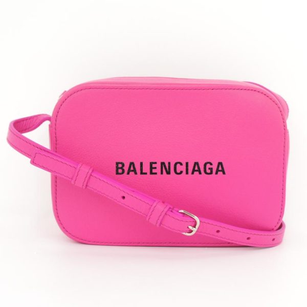 47009 1 Balenciaga Everyday Camera Bag Pink