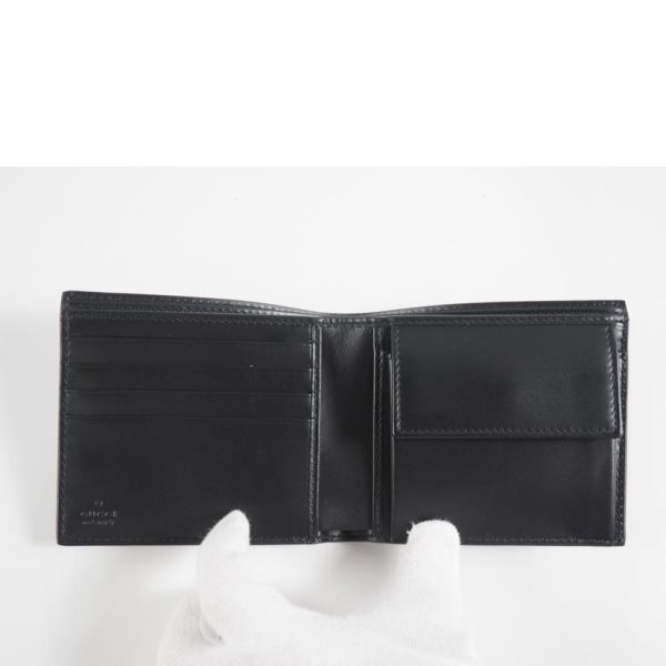 47118 4 Gucci GG Supreme Bi fold Wallet