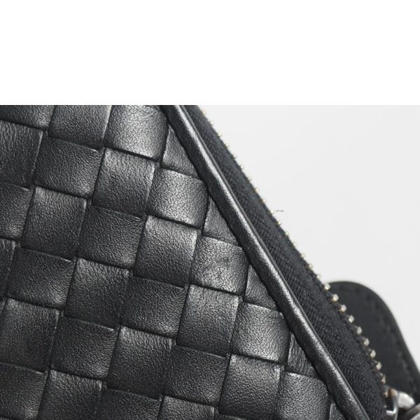 47460 8 Bottega Veneta Leather Round Zipper Long Wallet Black