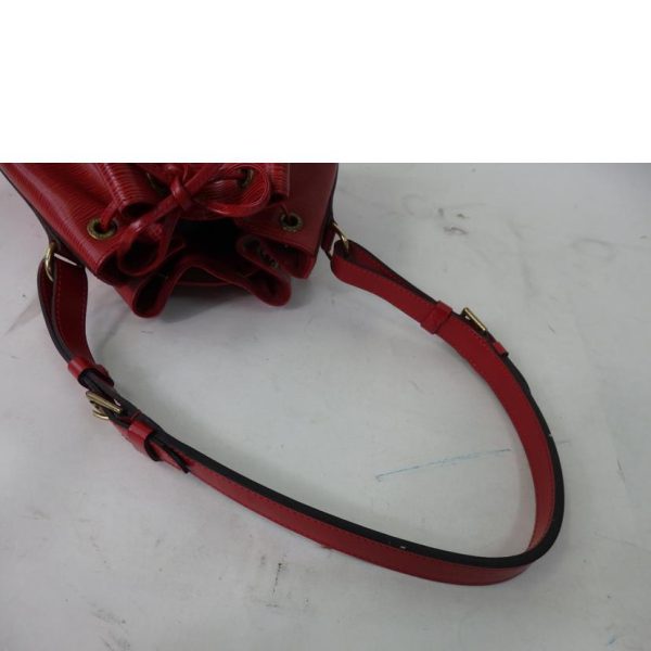 47736 5 Louis Vuitton Petit Noe Epi Bag Red