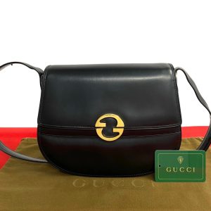 495a242885177 1 Gucci GG Supreme Messenger Bag