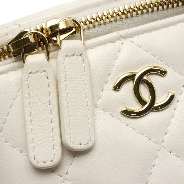 4sh0254 5 CHANEL mini chain vanity bag Matelasse leather white gold hardware storage bag