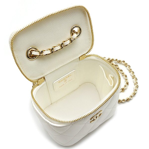 4sh0254 9 CHANEL mini chain vanity bag Matelasse leather white gold hardware storage bag