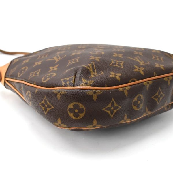 5000001884121109 5 LOUIS VUITTON Odeon PM Shoulder Bag Monogram Brown