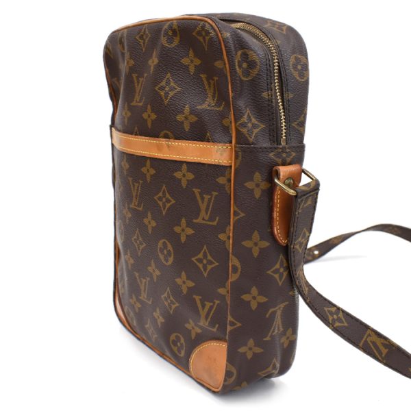 5000001884121521 2 Louis Vuitton Danube MM Crossbody Shoulder Bag Monogram Brown