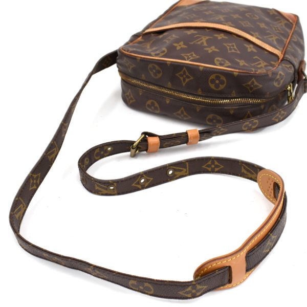 5000001884121521 7 Louis Vuitton Danube MM Crossbody Shoulder Bag Monogram Brown