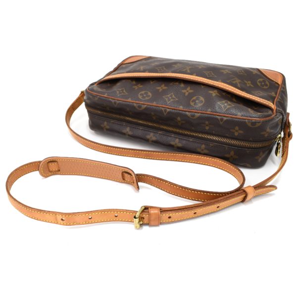 5000001884122614 6 Louis Vuitton Trocadero 30 Shoulder Bag Monogram Brown