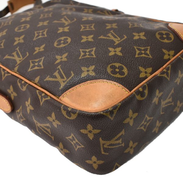 5000001884122701 5 Louis Vuitton Danube MM Shoulder Bag Monogram Brown