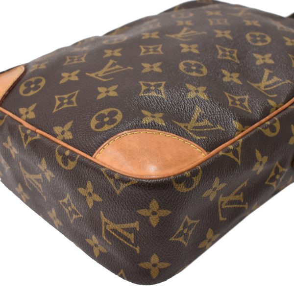 5000001884122701 6 Louis Vuitton Danube MM Shoulder Bag Monogram Brown