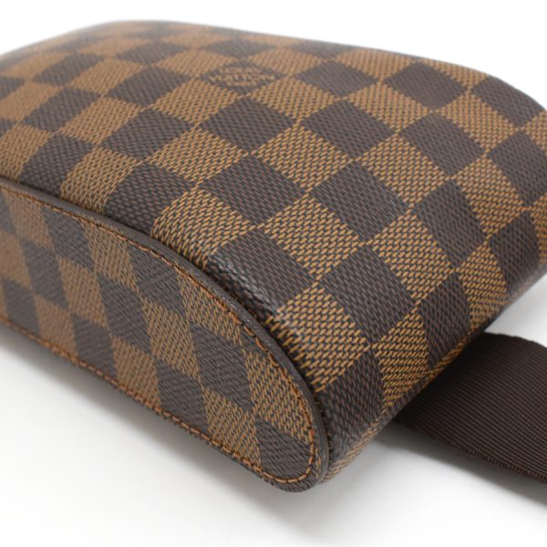 5000017884101540 5 Louis Vuitton Geronimos body bag Damier brown