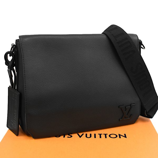 5000041884102412 1 Louis Vuitton Takeoff Messenger Shoulder Bag LV Aerogram Leather Black