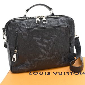 5000041884102593 1 Louis Vuitton Bushi NM Epi Logo Shoulder Bag