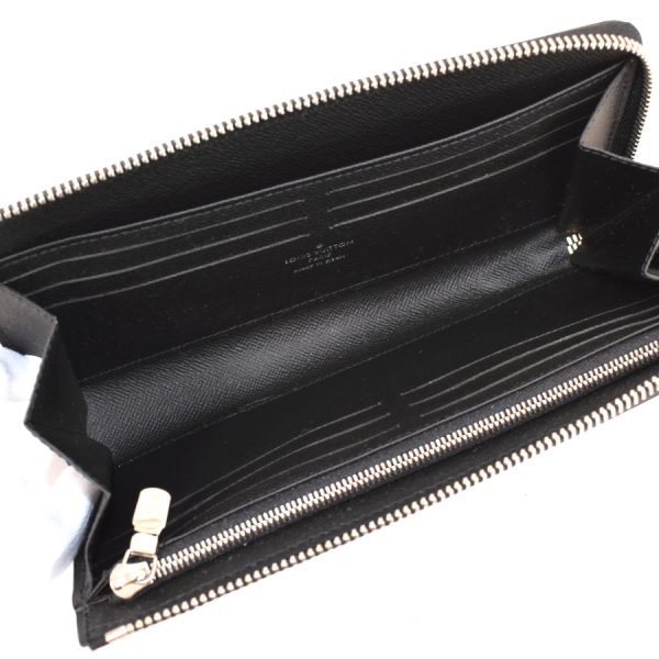 5000042884100419 7 Louis Vuitton Zippy Dragonne Clutch Bag Taiga Leather Noir Black