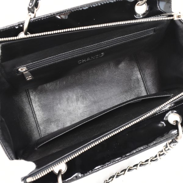 5000065884102458 7 CHANEL Chain Tote Handbag Matelasse Patent Leather Black