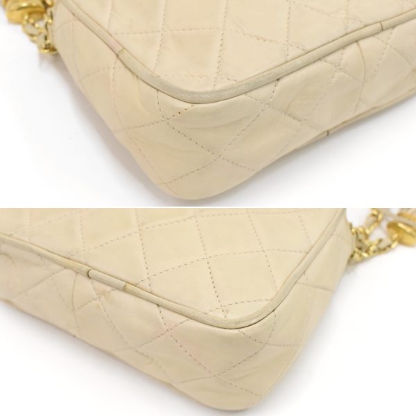 5000065884102486 5 CHANEL Chain Pochette Matelasse Coco Mark Tassel Ivory White