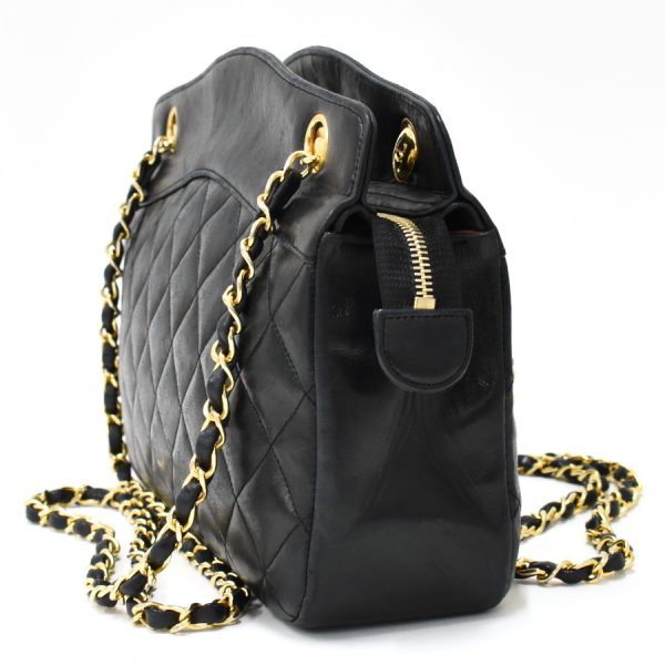 binary comment CHANEL Chain Shoulder Bag Matelasse Lambskin Black