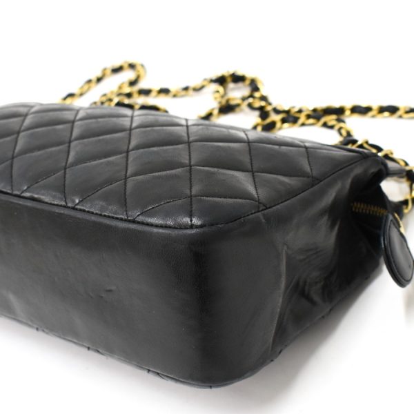 binary comment CHANEL Chain Shoulder Bag Matelasse Lambskin Black