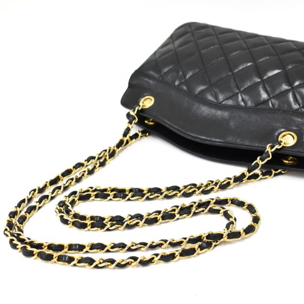 binary comment CHANEL Chain Shoulder Bag Matelasse Lambskin Black