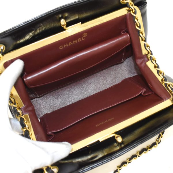 5000065884102799 7 CHANEL Chain Shoulder Bag V Stitch Chevron Leather Black