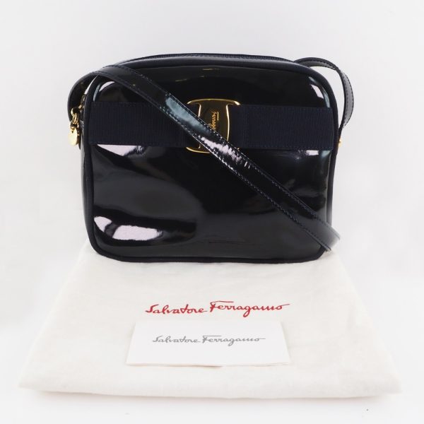 51160516 10 Salvatore Ferragamo Vala Shoulder Bag Patent Leather Black