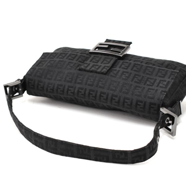 5300021884100532 7 Fendi Zucchino Mamma Baguette Bag Black