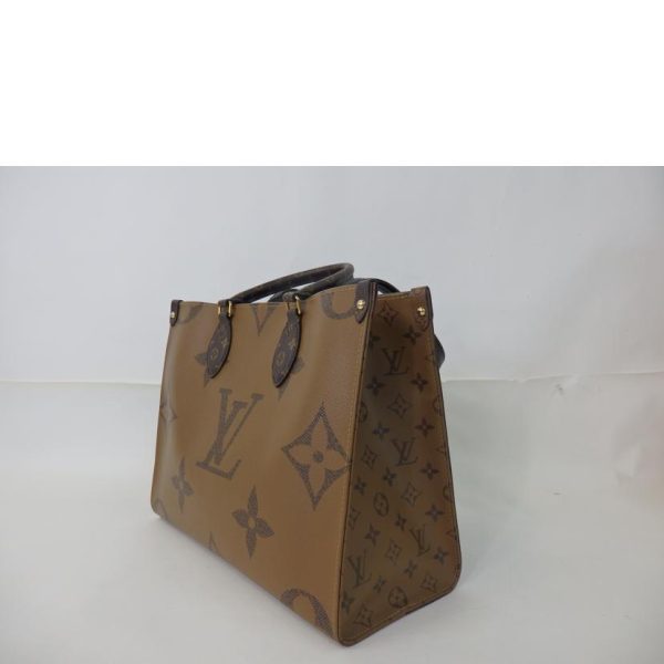 53685 4 Louis Vuitton On the Go MM Tote Bag Monogram Giant Reverse