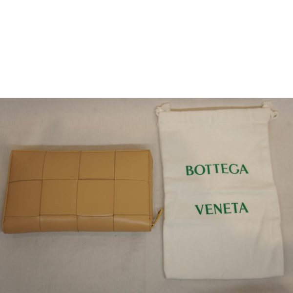 55017 9 Bottega Veneta Maxi Intrecciato Round Zipper Wallet Beige