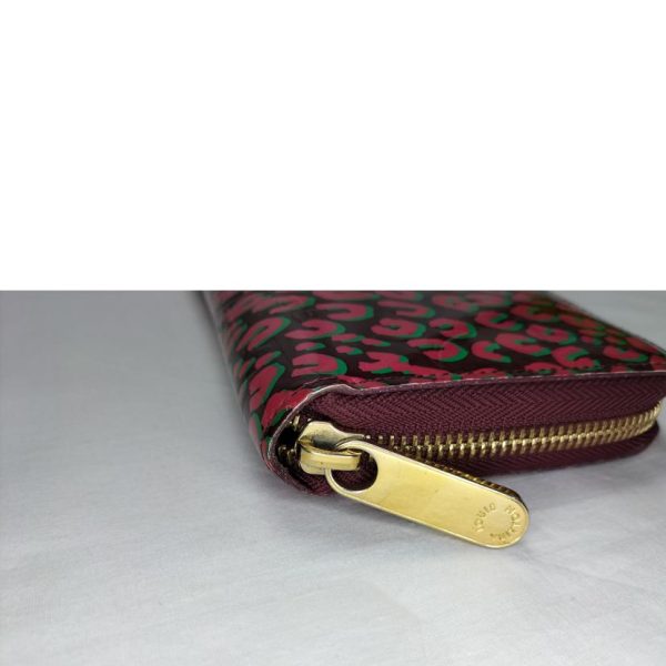 56889 8 LOUIS VUITTON Zippy Wallet Leopard Vernis