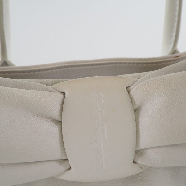 59160441 12 Salvatore Ferragamo Vara Ribbon Handbag Calf White Magnetic