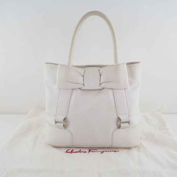 59160441 14 Salvatore Ferragamo Vara Ribbon Handbag Calf White Magnetic