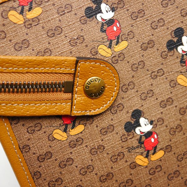 5h0391 3 Gucci Disney Collaboration Mickey Mouse Clutch Brown