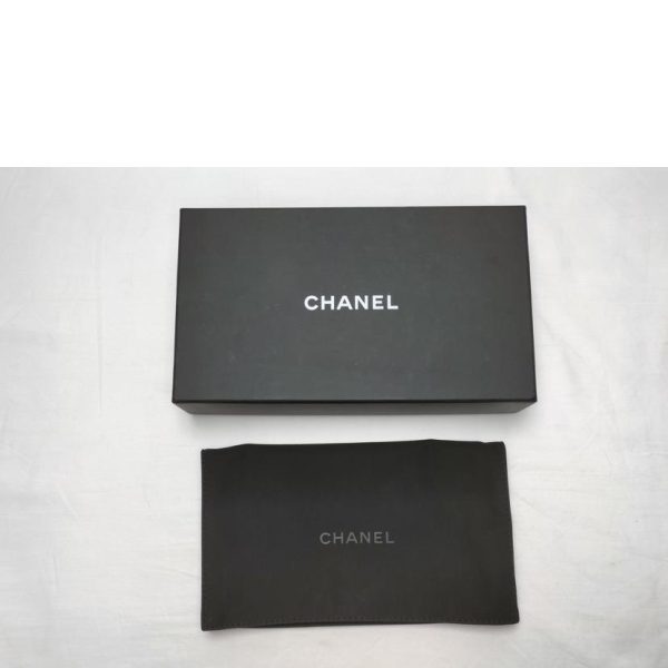 60428 6 Chanel Matelasse Caviar Skin Wallet Black