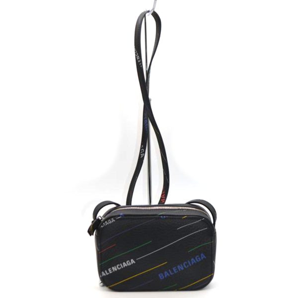 61137 2 Balenciaga Everyday Leather Solid Camera Bag Multicolor