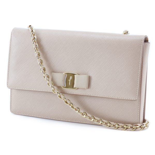 61140317 21 Salvatore Ferragamo Shoulder Bag Vera Calf Beige