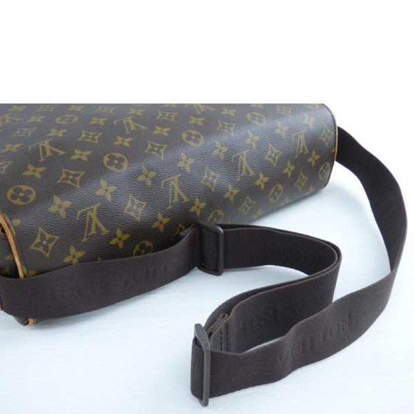 61215 4 Louis Vuitton Aves Bag