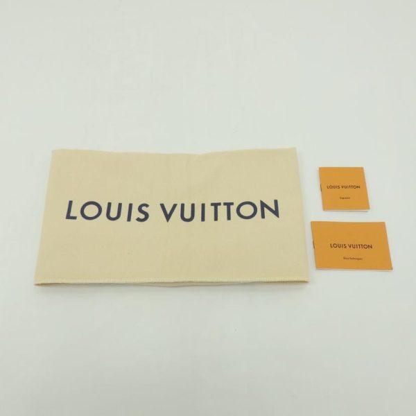 62006 7 Louis Vuitton Bumback PM Supreme Collaboration Black