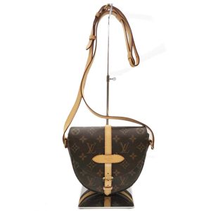 63828 1 FENDI Mamma Bucket Metallic Leather Beige