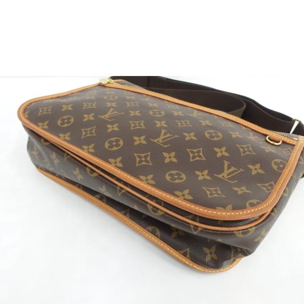 64350 4 Louis Vuitton Bosfall GM Messenger Bag Monogram