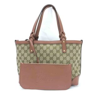 65610 1 Saint Laurent Crema Soft Chevron Quilted Leather Lou Camera Bag