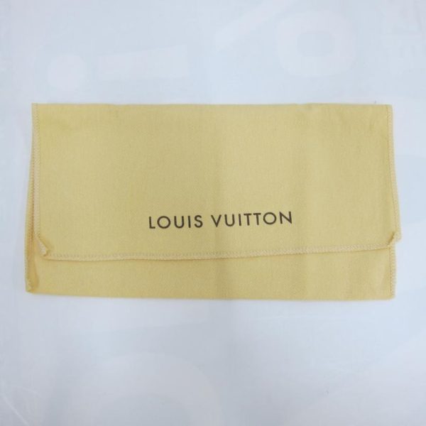 65876 6 Louis Vuitton Sarah Wallet Monogram